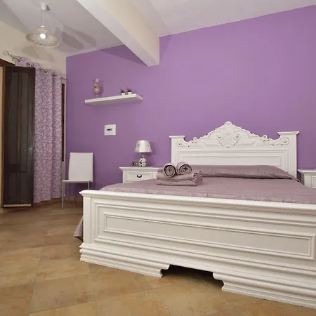 Issicoro Oda ve Kahvaltı