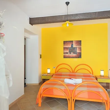 Issicoro Oda ve Kahvaltı 3*