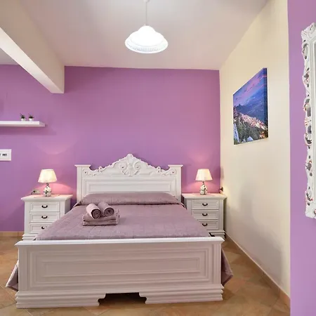 Issicoro Oda ve Kahvaltı