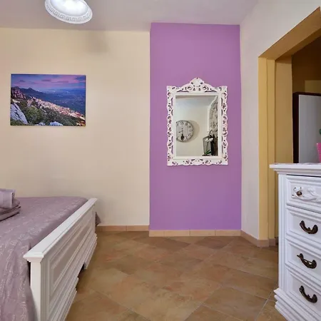 Bed and Breakfast Issicoro