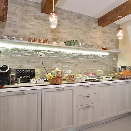 Issicoro Bed & Breakfast 3*