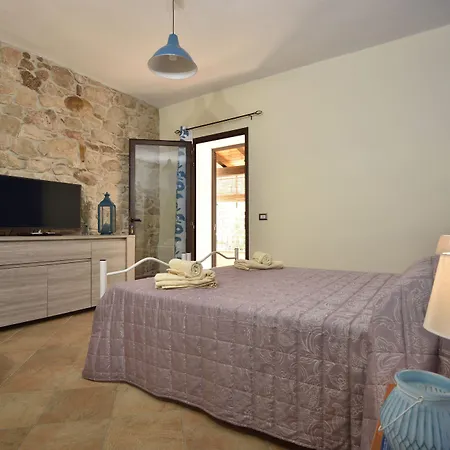 Issicoro Bed & Breakfast 3*